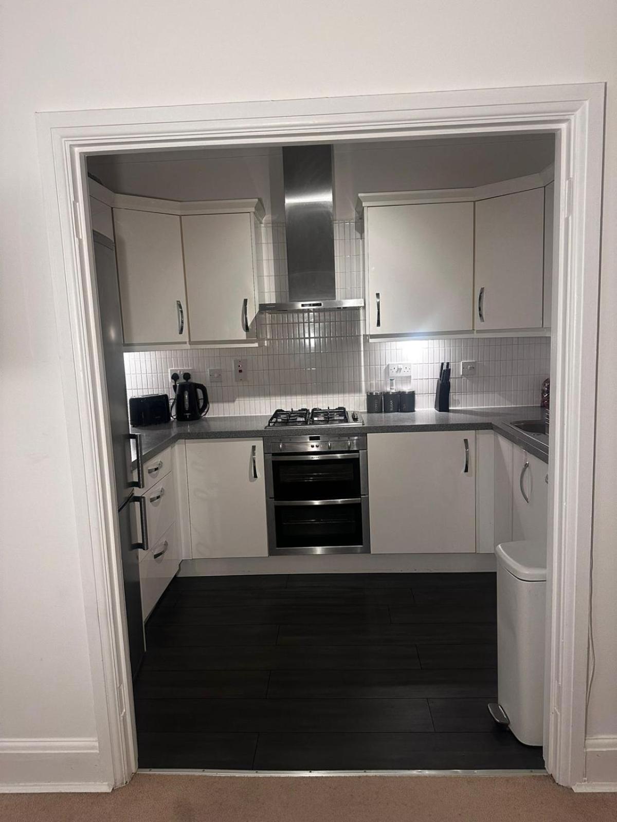 City Lux Apartment ลอนดอน ภายนอก รูปภาพ